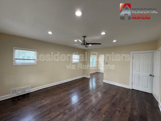 Building Photo - 3204 N 24th St