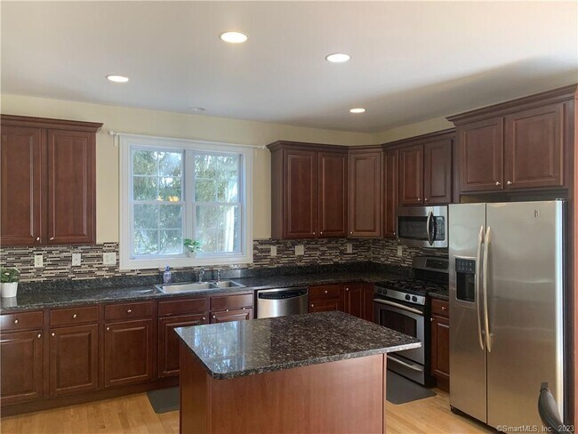 Building Photo - 22 Alcott Way