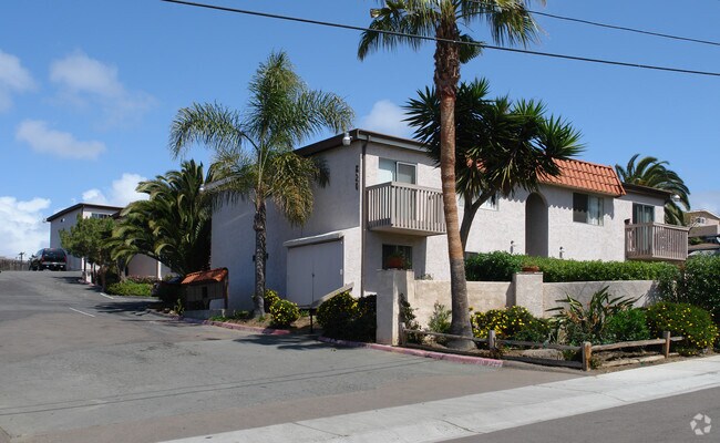 Building Photo - Solana Valley Apartments