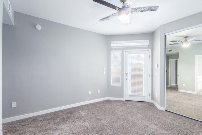 Building Photo - 3 bed remodeled  Old Town condo w/garage