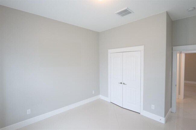 Building Photo - 4614 Creek Bridge Ln