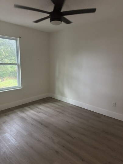 Building Photo - 350 S C St