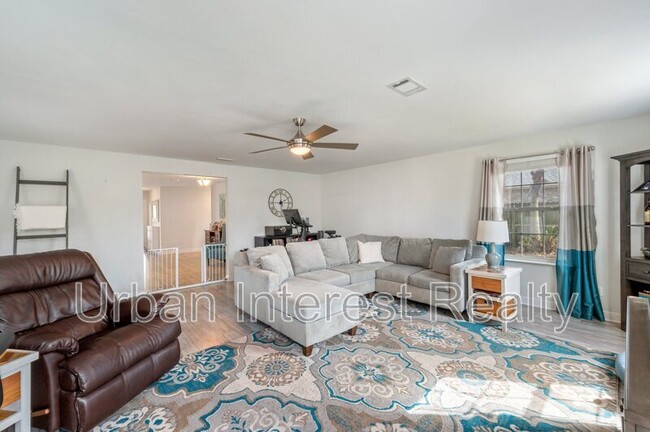 Building Photo - 344 Sailfish Dr