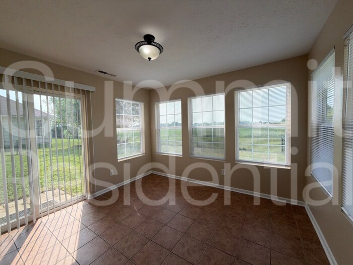 Building Photo - 8005 Harshaw Dr