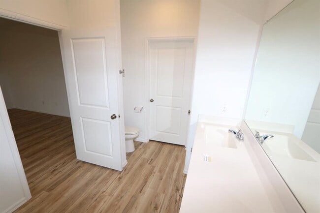 Building Photo - 24030 Steep Climb Dr