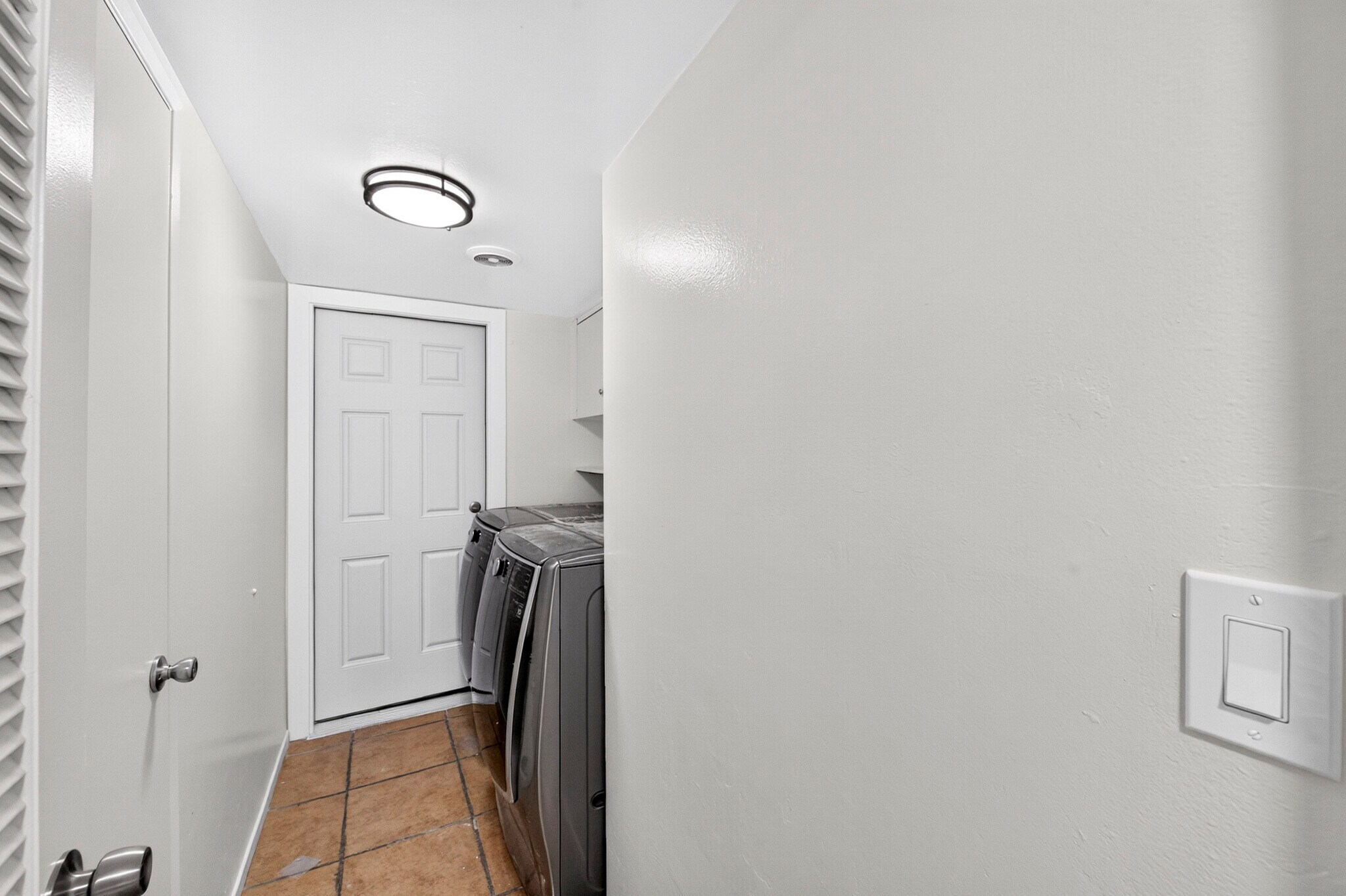 Building Photo - 8321 Santa Margarita Ln