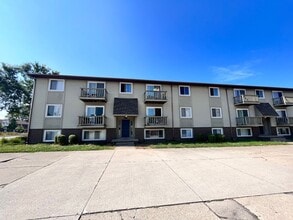 Building Photo - Highland Apartments