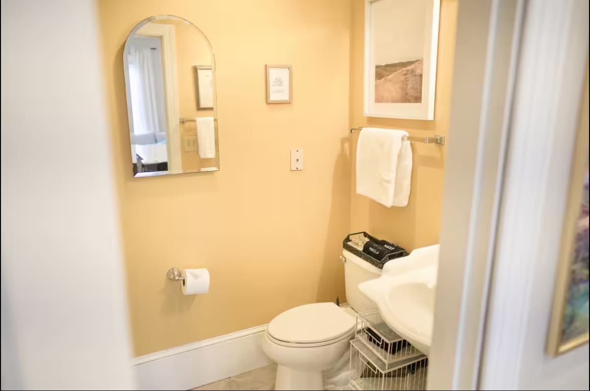 Bathroom 2 - 405 Morson St