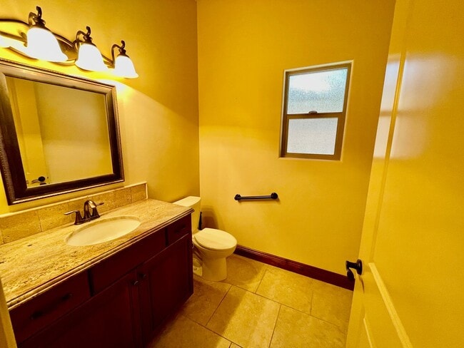 Building Photo - Beautiful Pet-Friendly Home on Green Springs Golf Course