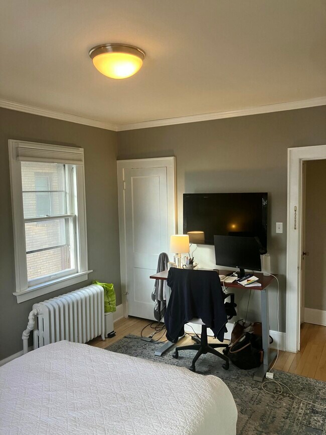 Building Photo - 5909 W Washington Blvd