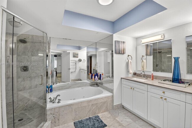 Building Photo - 3640 Yacht Club Dr