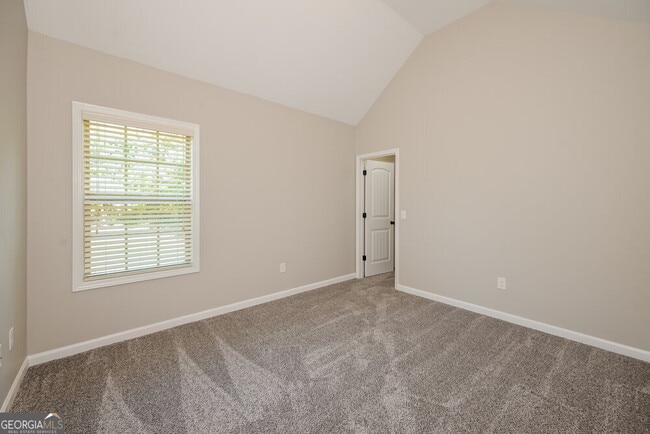 Building Photo - 2048 Woodland Brook Dr