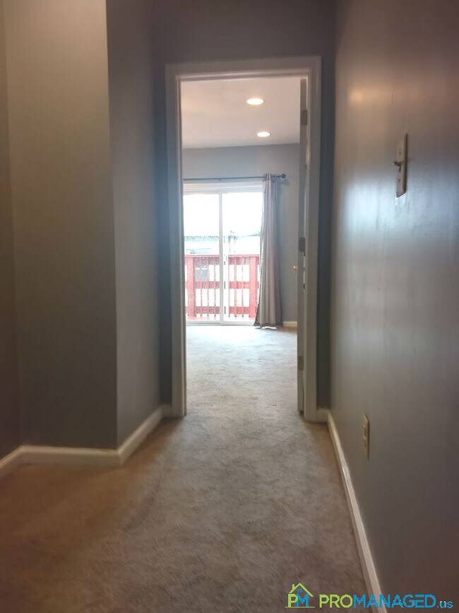 Building Photo - 435 E Wildey St