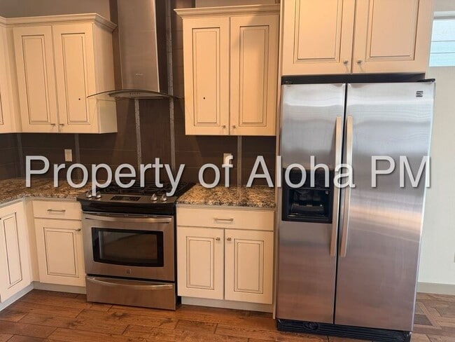 Building Photo - 2138 Myers Pl S