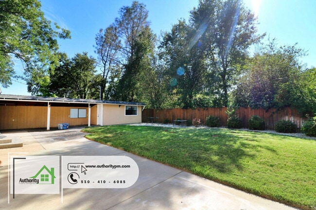 Building Photo - 2061 Jewell Ln