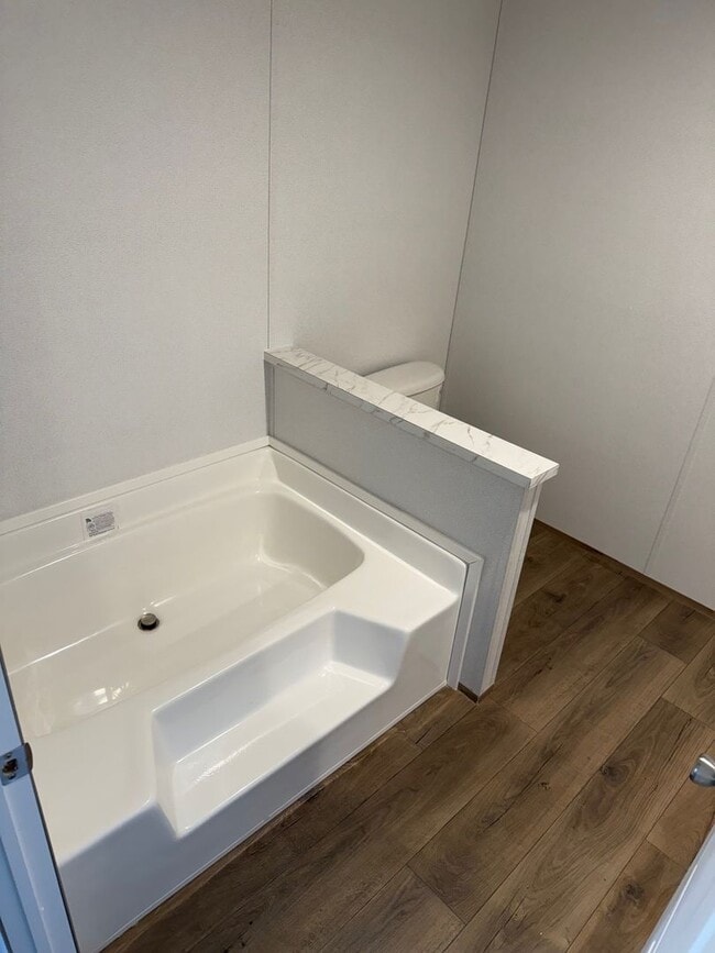 Building Photo - Poplar Ridge