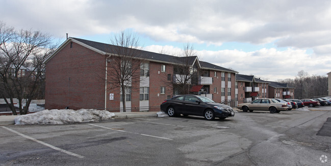 Building Photo - Greenspring Overlook