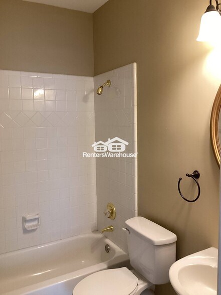 Building Photo - 10515 Sugar Crest Ave