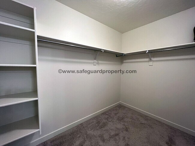 Building Photo - Fabulous Home in Eagle Mountain