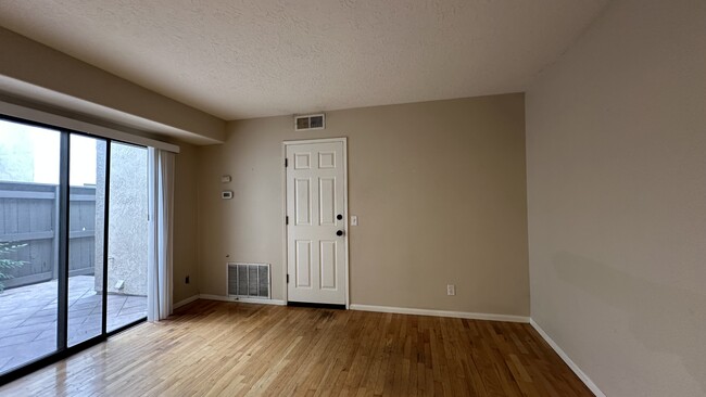 Building Photo - 9731 El Paseo Dr