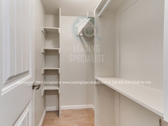 Building Photo - Charming Mid Norman 3 Bed 2 Bath Home!