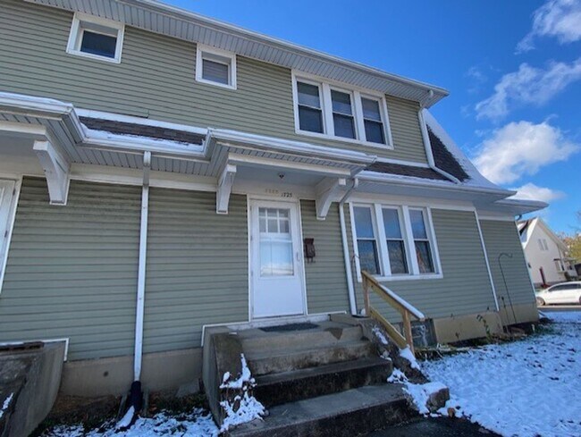 Building Photo - 1723-1725 N LIMESTONE