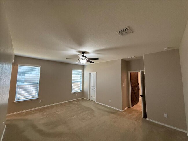 Building Photo - 334 Reunion Ln