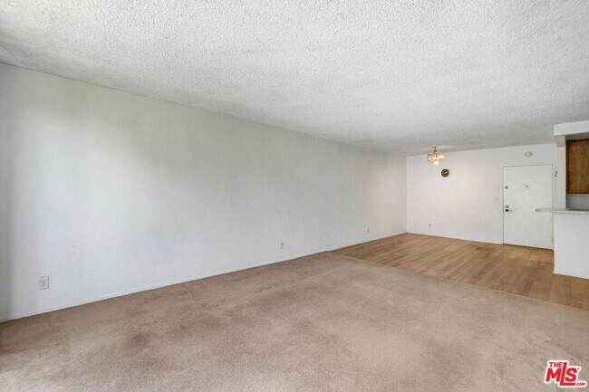 Building Photo - 7742 Redlands St