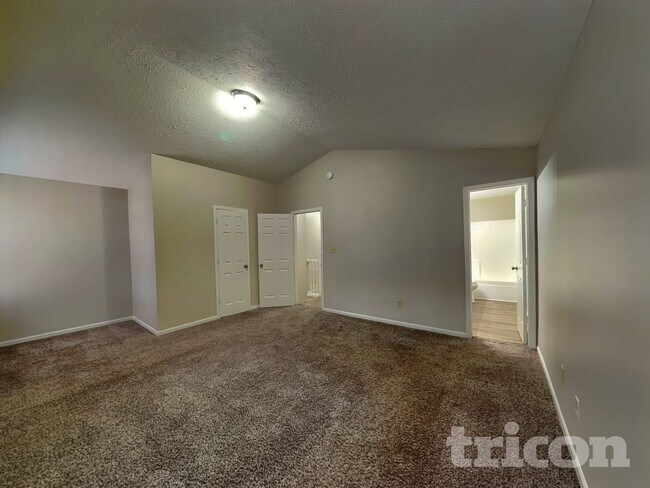 Building Photo - 6422 Coconut Ct