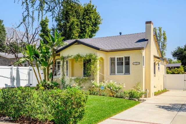 Building Photo - 3360 Glenrose Ave