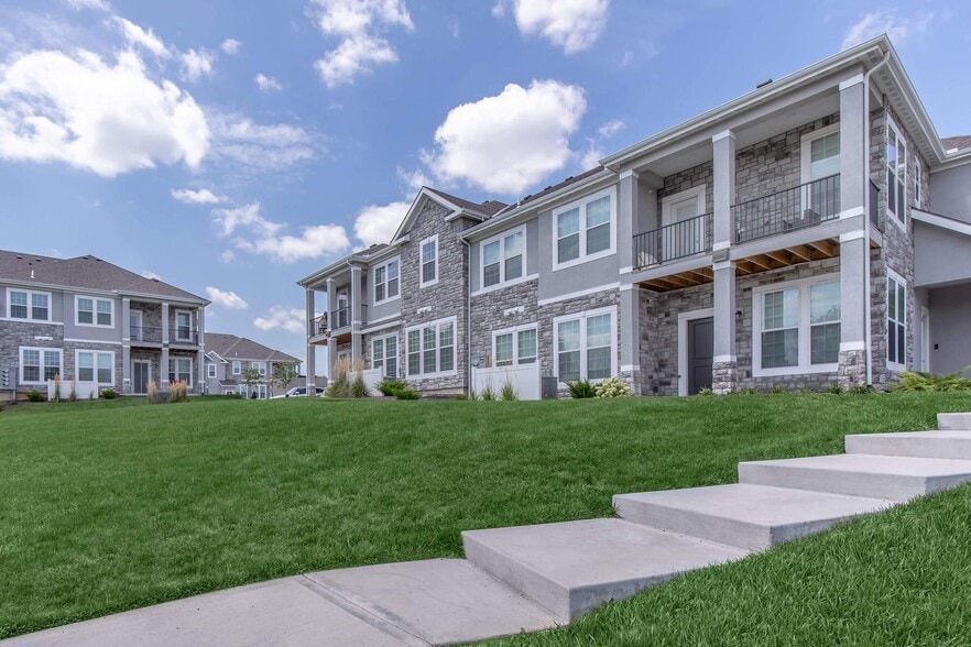 Building Photo - Stonehaven Overland Park