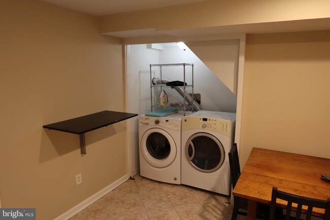 Building Photo - 11202 Troy Rd