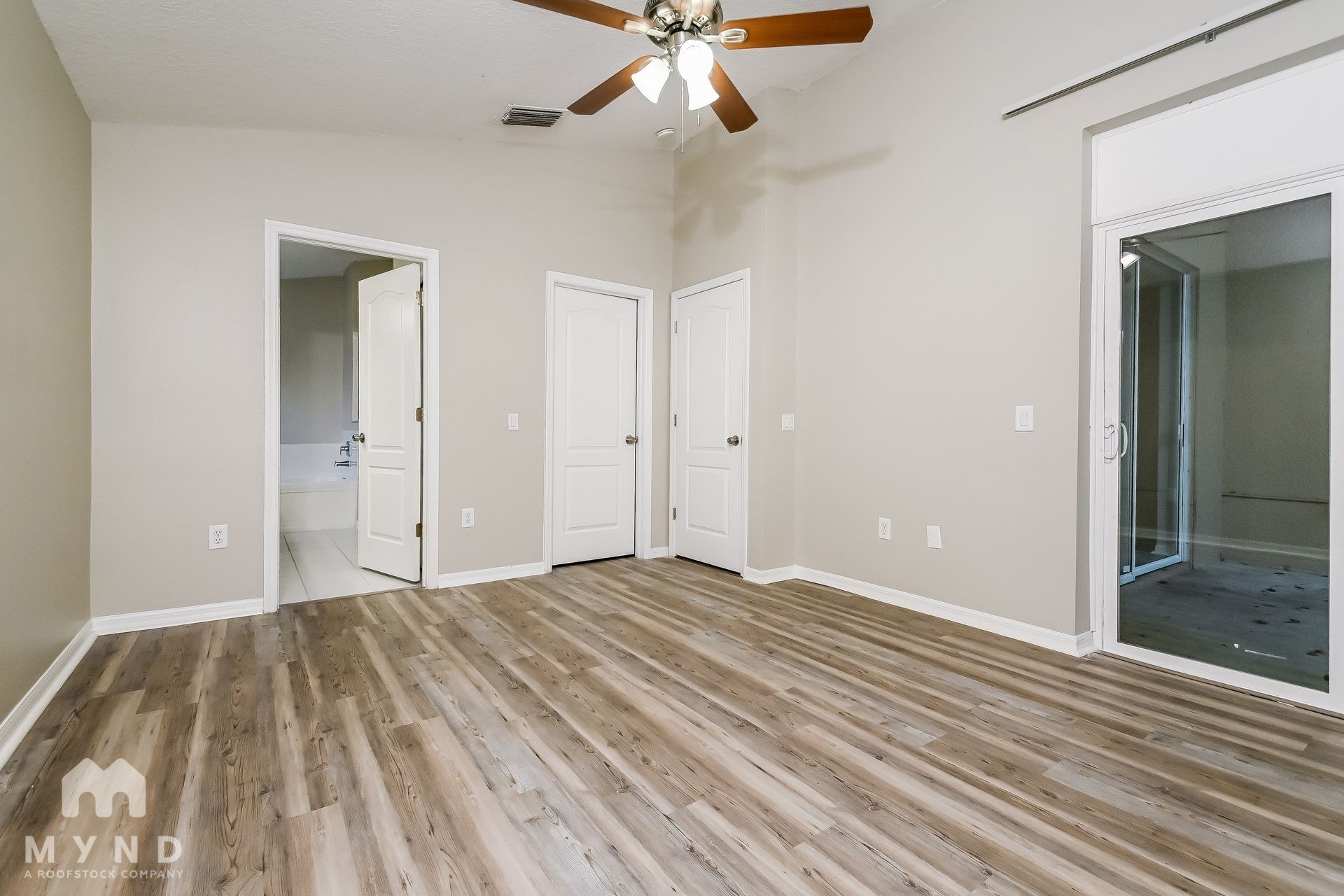 Building Photo - 3844 Bellewater Blvd