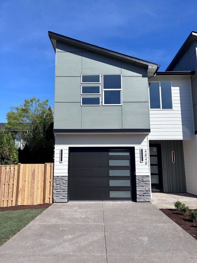 Building Photo - 4846-4848 Elvira Pl. Keizer, OR