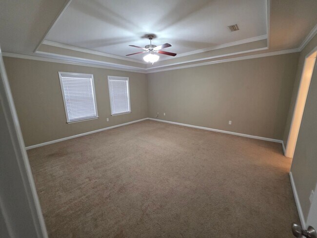 Building Photo - Available January!