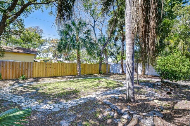 Building Photo - 4309 S Renellie Dr