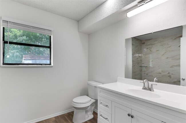 Building Photo - 2509 Sumac Ln