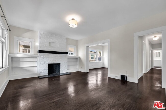 Building Photo - 2014 5th Ave