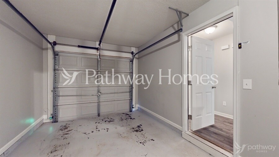 Building Photo - 160 Lossie Ln