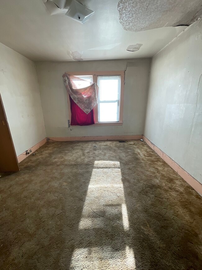 Building Photo - 2411 Madison Ave