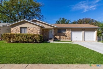 Building Photo - 2609 Live Oak Dr