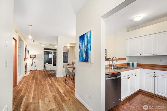 Building Photo - 17827 80th Ave NE