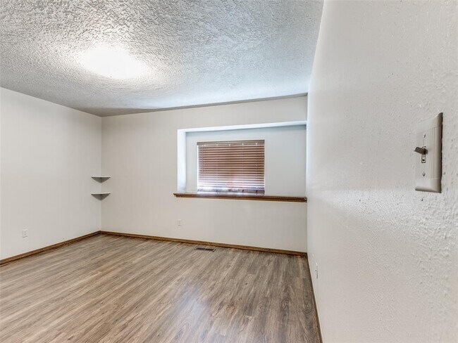 Building Photo - 1426 Pheasant Run Ct