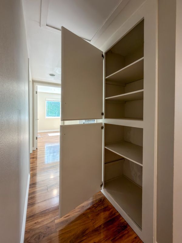 Building Photo - 5445 Sunvalley Ct
