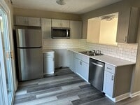 Building Photo - 7806 Barkwood Dr