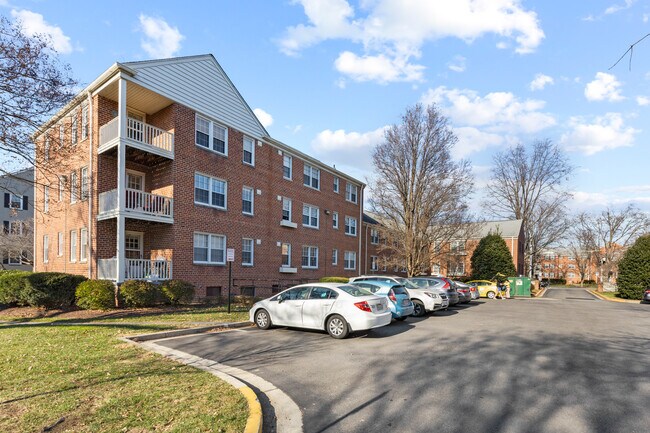Building Photo - 1407 Belle View Blvd