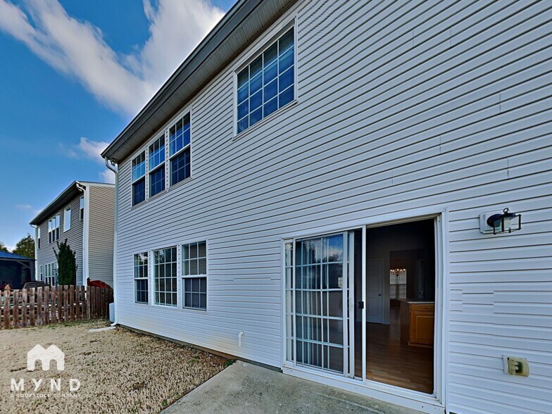 Building Photo - 10629 Claude Freeman Dr