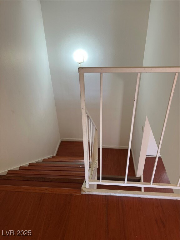 Building Photo - 6168 Meadow View Ln