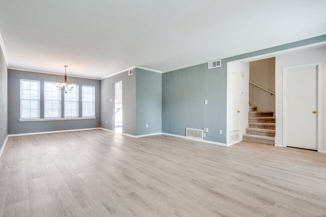 Building Photo - 10745 Sandpiper Ln