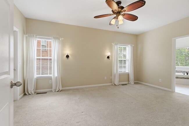 Building Photo - 3208 Calder Ct